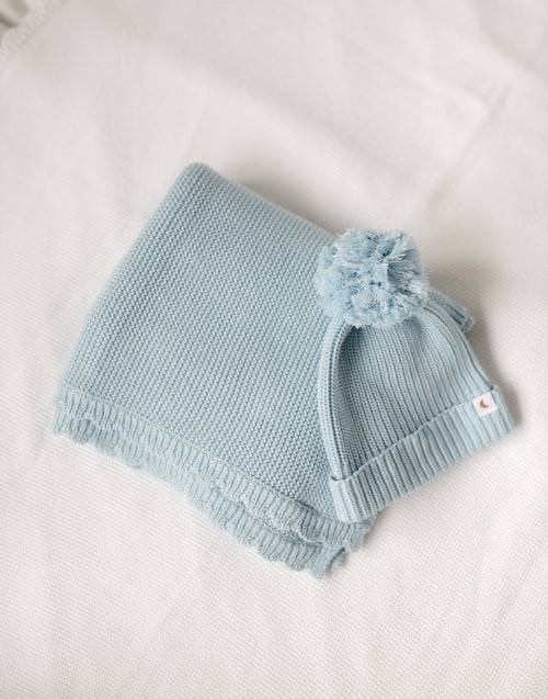 Baby Blue Scallop Knit Blanket