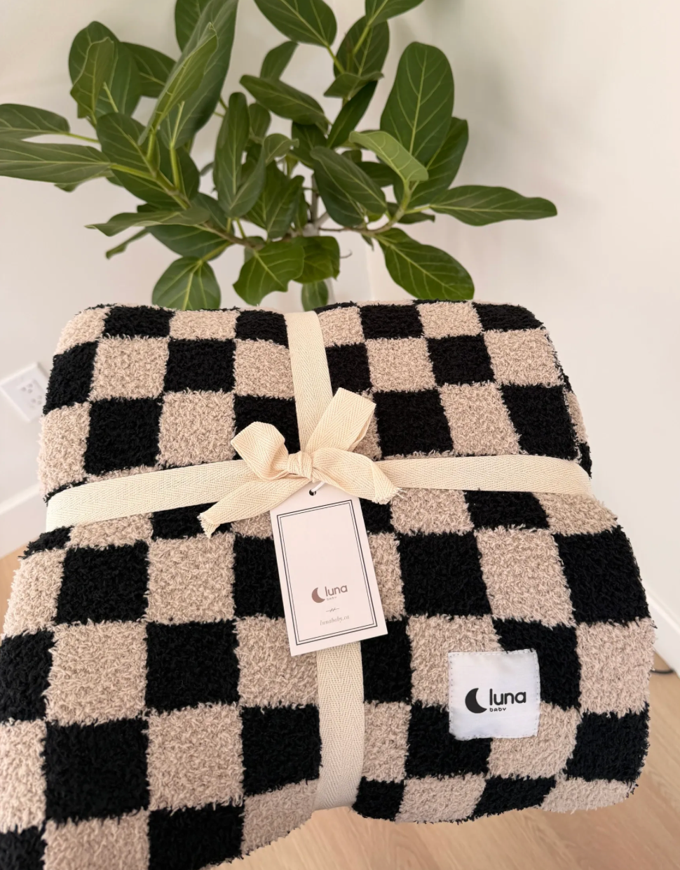 Mama Checkered Blanket
